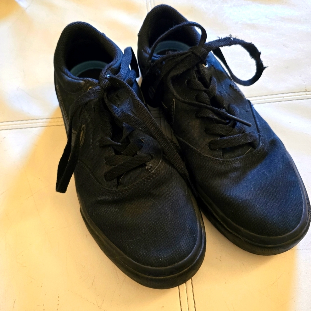 Kids Nike Shoes 4.5Y